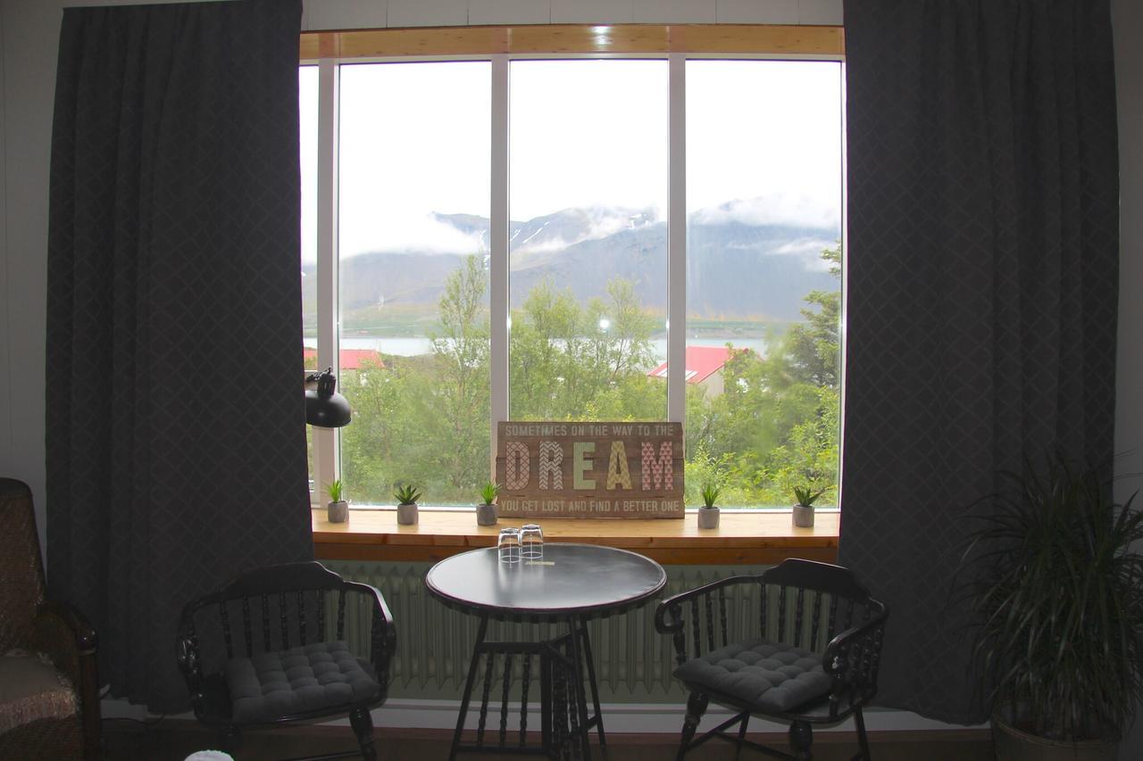 Private And Peaceful One Bedroom Apartments Borgarnes Bagian luar foto